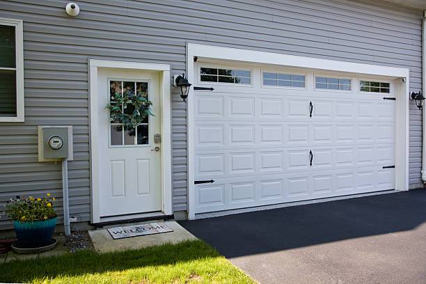 24/7 Emergency Garage Door Roller Replacement experts in McConnell AFB, KS